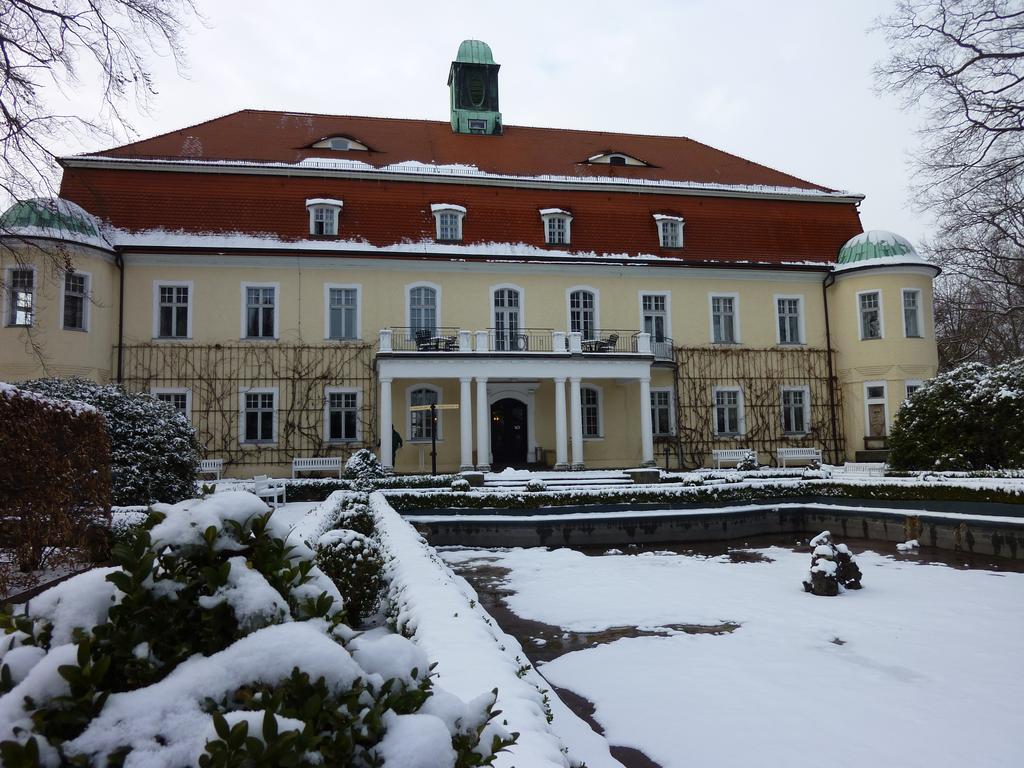 Neukirchen-Pleiße Hotel Schloss Schweinsburg מראה חיצוני תמונה